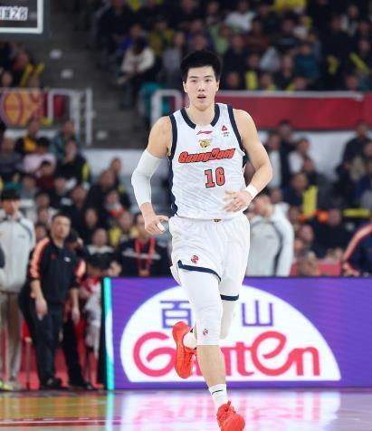 BB真人视讯-排队道歉！广东新援用表现回应质疑 5分钟砍10+8太强悍