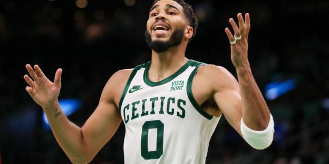 末节再遭逆转斯马特开喷！绿军队内氛围日渐微妙